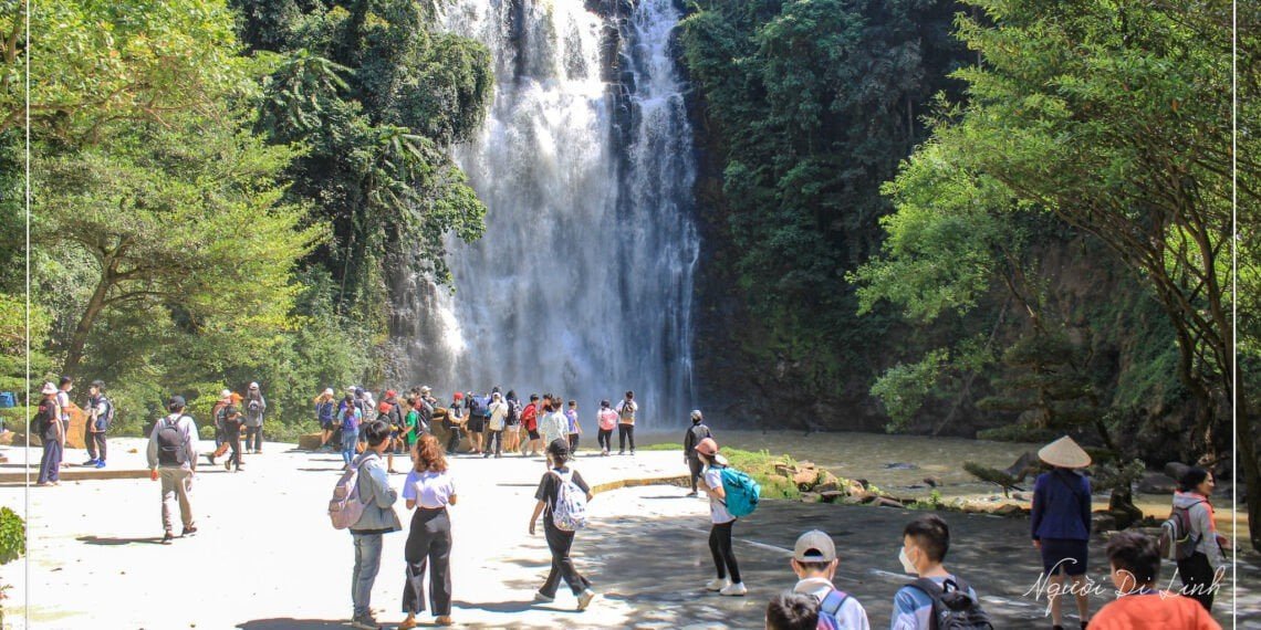 Tea Bobla Waterfall